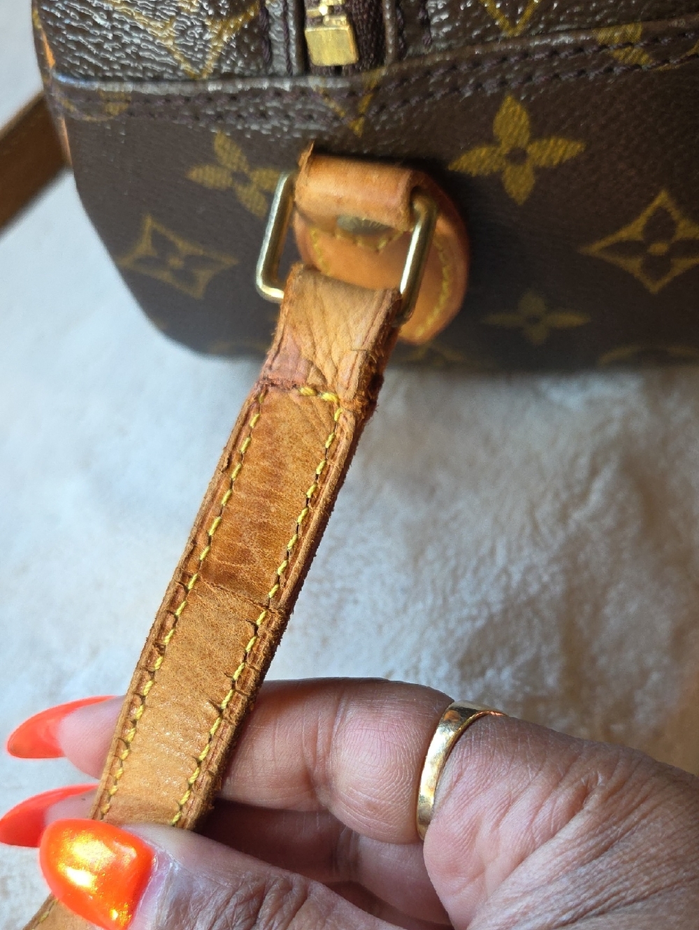 Louis Vuitton Vintage Monogram Blois Crossbody Bag - Picture 9 of 11